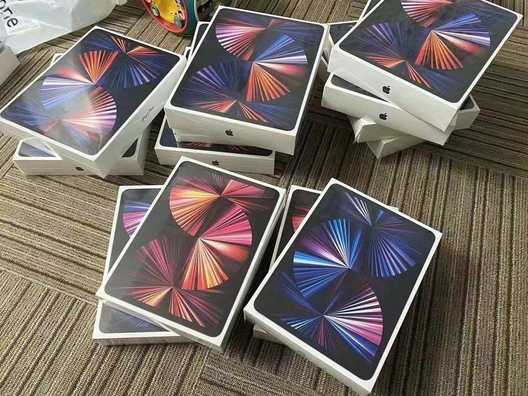 iPad Pro 12.9-inch 5th Gen (MOQ: 10 Pcs) - Image 2
