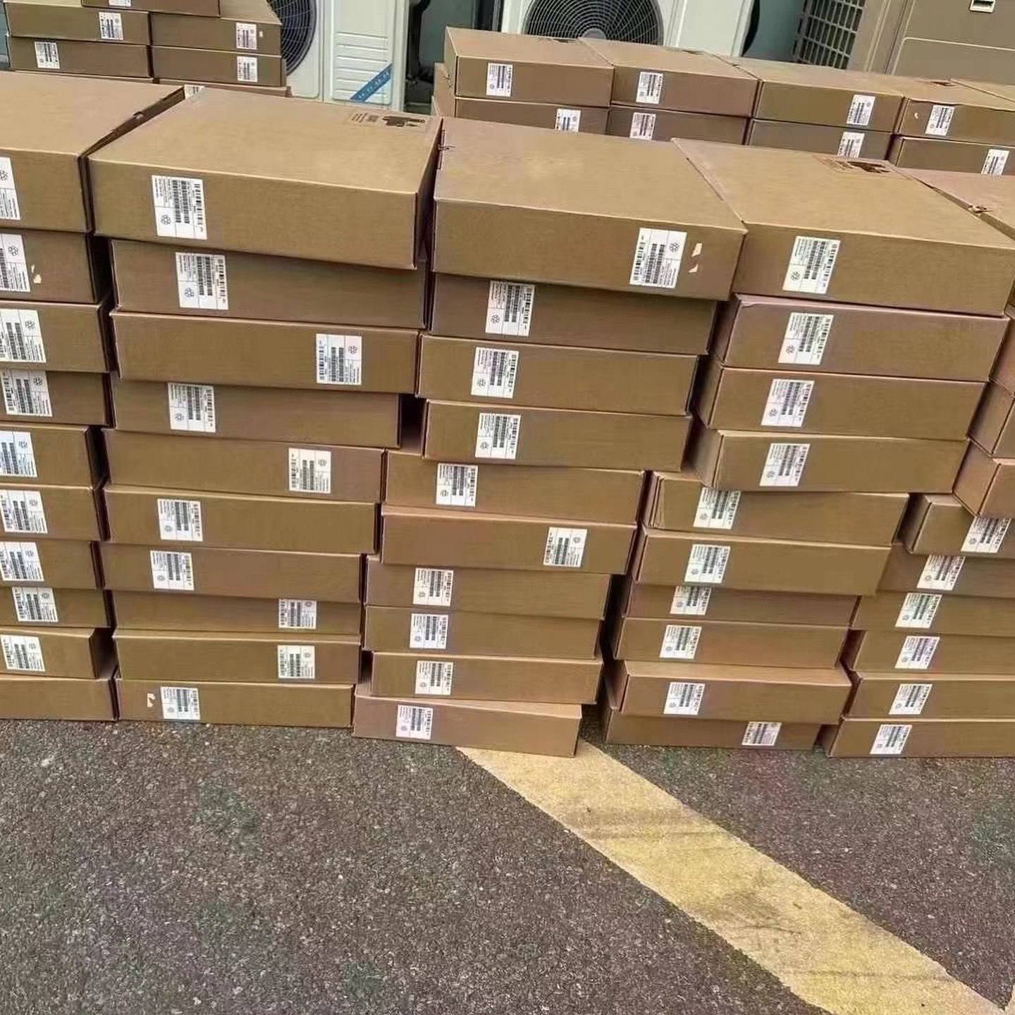 MacBook Pro 14-inch M2 Pro (MOQ: 10 Pcs) - Image 3