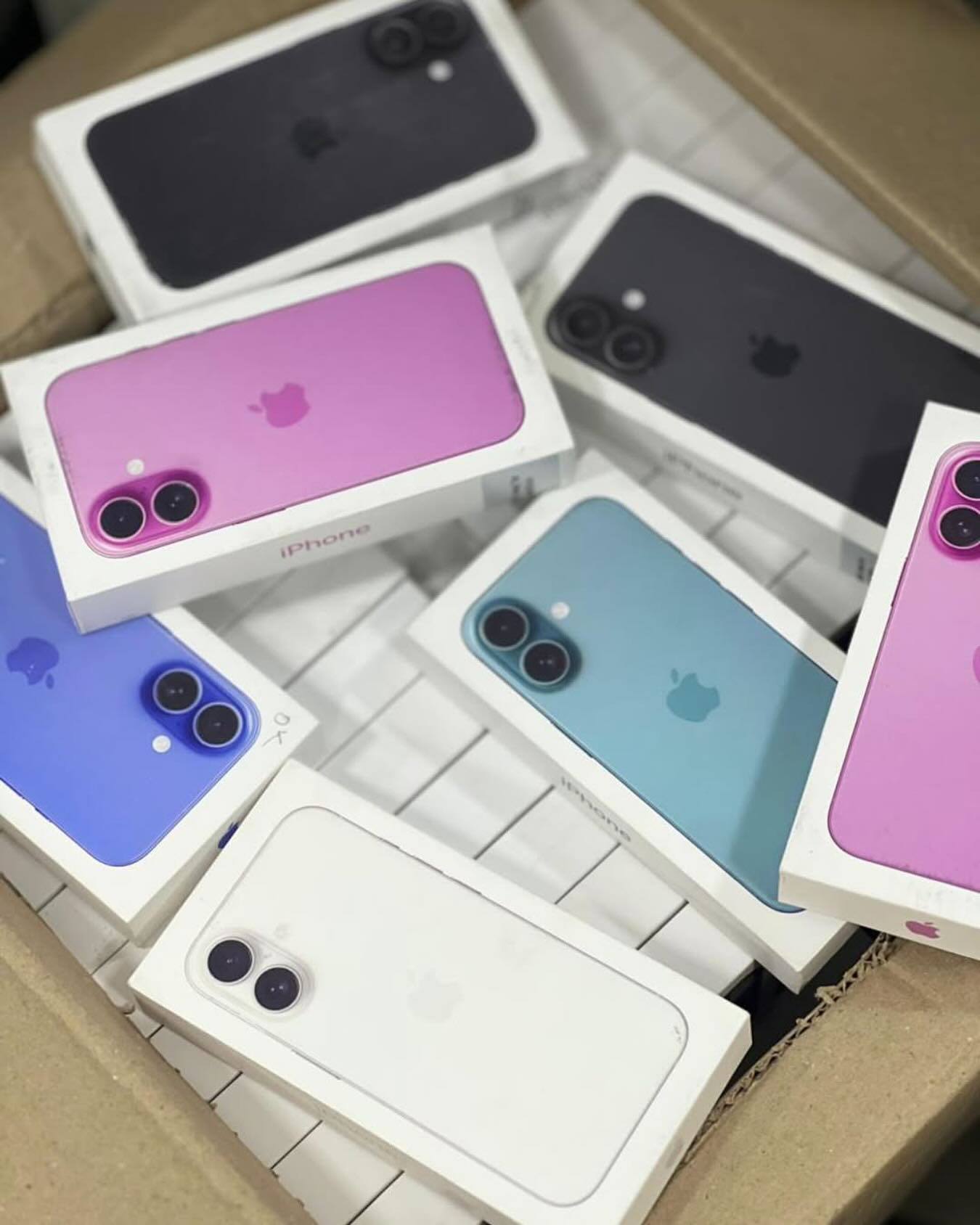 iPhone 16 Plus - MOQ: 10 Pcs