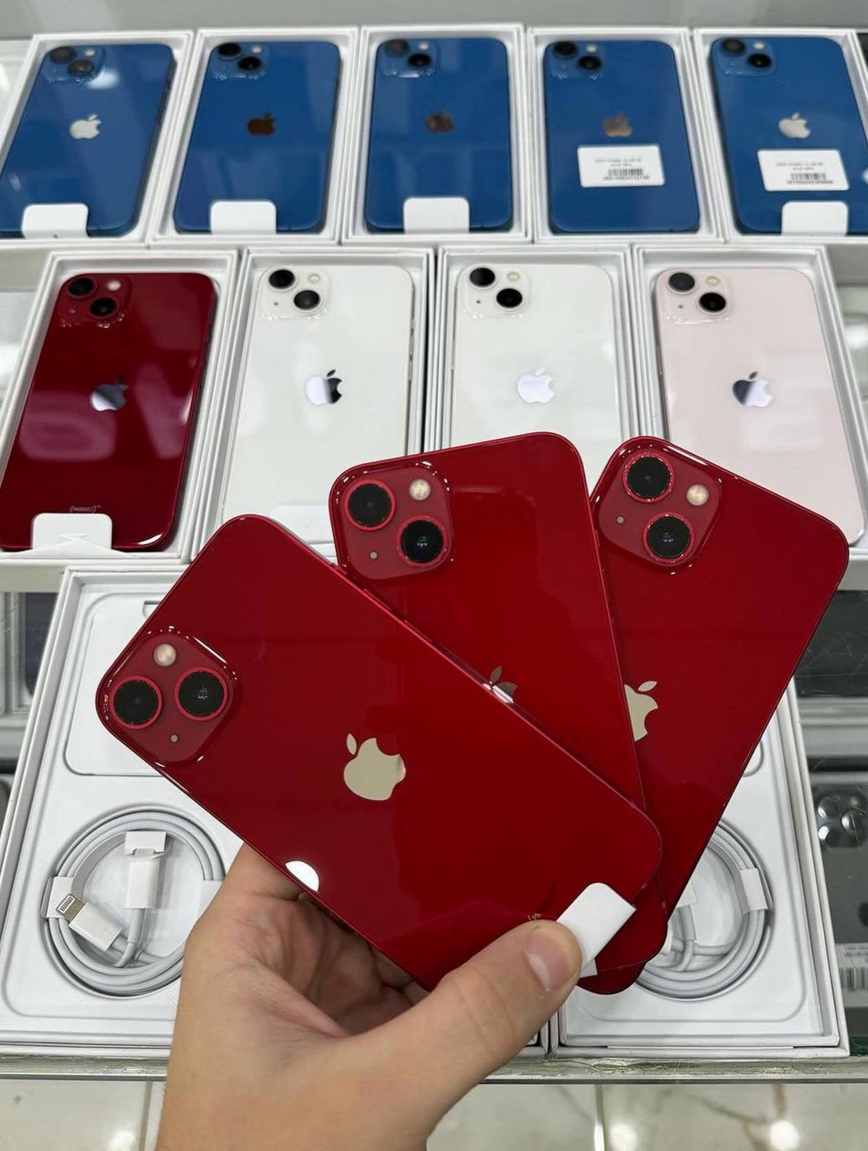 Iphone 13 (MOQ: 10Pcs)