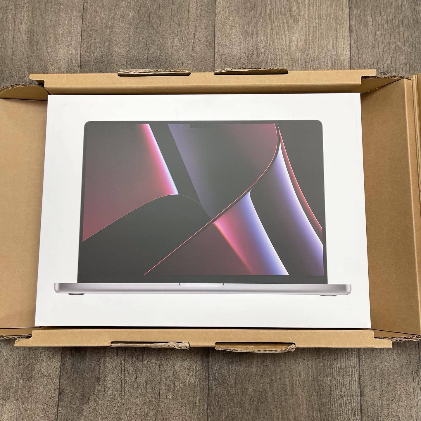 MacBook Pro 13-inch M2 wholesale USA