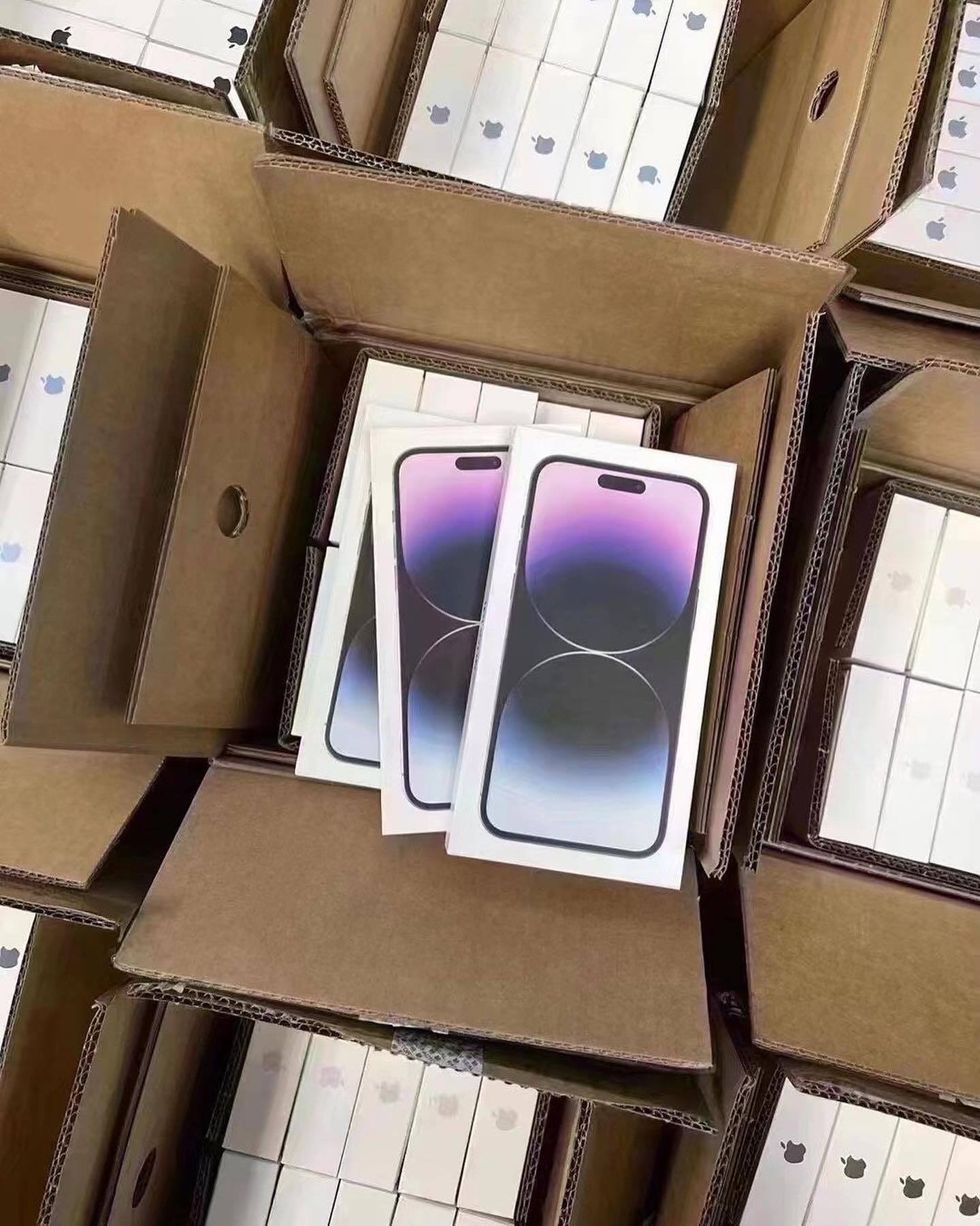 iPhone 14 Pro Max (MOQ: 10Pcs)