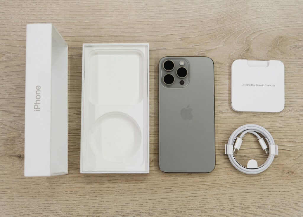 iPhone wholesale supplier